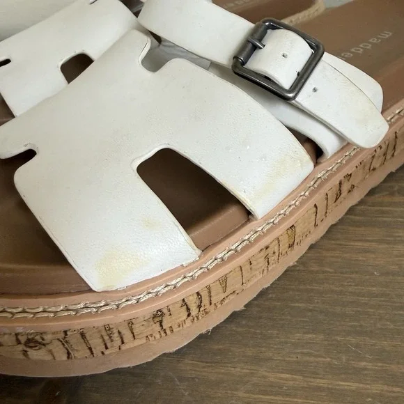 Madden Girl Womens‎ 8M White Favor Slip On Slides Sandals Comfort Shoes Summer - Picture 2 of 9